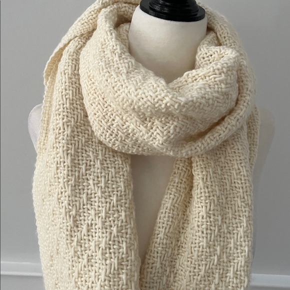 Vintage Made in Italy Cream Wool Blend Scarf - Picture 2 of 4